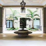 Executive - Marea Collection