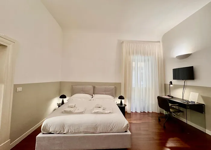 Executive - Marea Collection